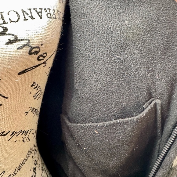 100% Wool, White Horse, Gray and White Zip-Up Sweater - Picture 13 of 14